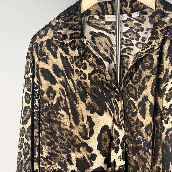 Susan Graver leopard Print Blouse | Women’s XL - Picture 3 of 6